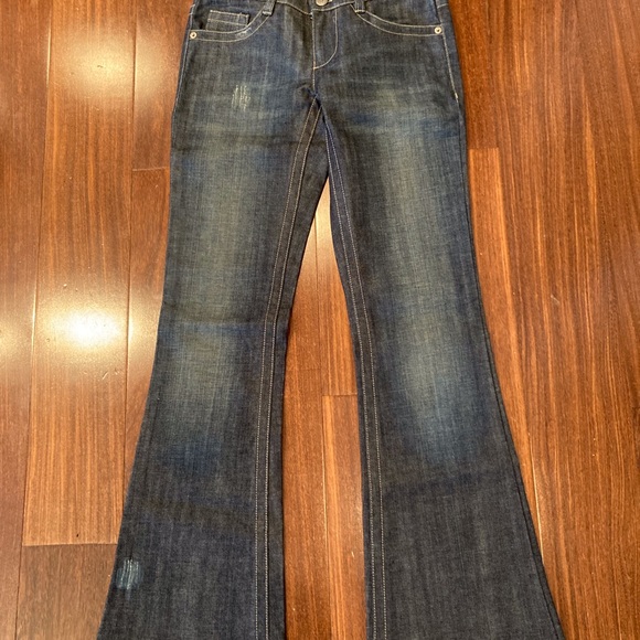NWOT Elie Tahari Flare Jeans - Picture 3 of 6